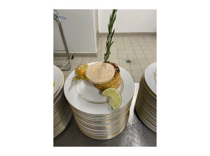 Feuilleté de foie gras sur lit de pommes - Boucherie Chez Christophe