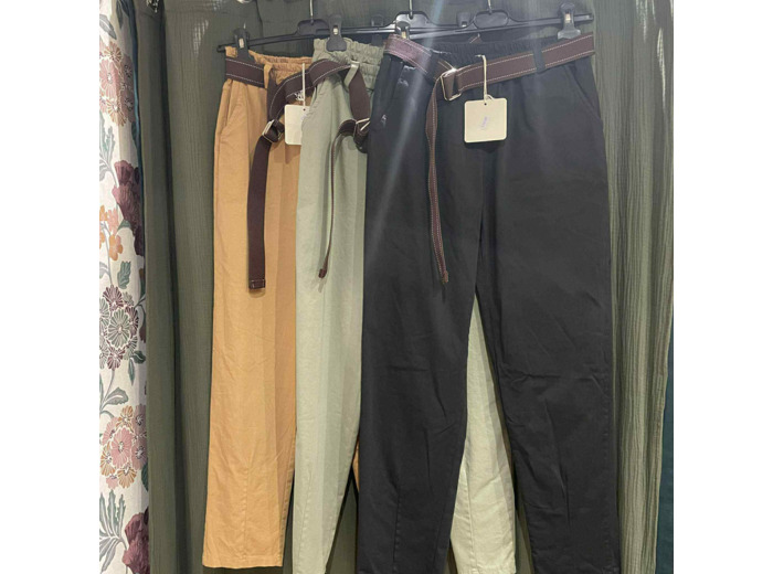 Pantalon Femme avec Ceinture – Élégance Décontractée, Taille Unique