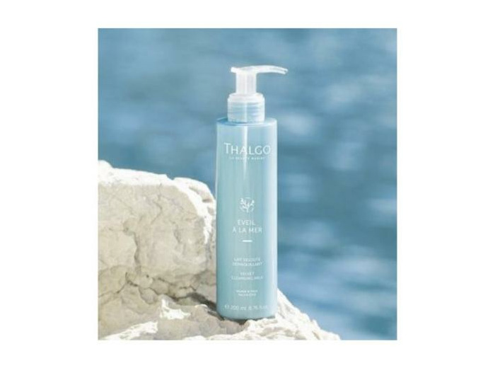 Lait velouté démaquillant Thalgo-Algue Marine.
