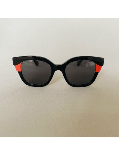 Lunettes De Soleil Woow Modèle Super Groove 2 Coloris Noir et Rouge