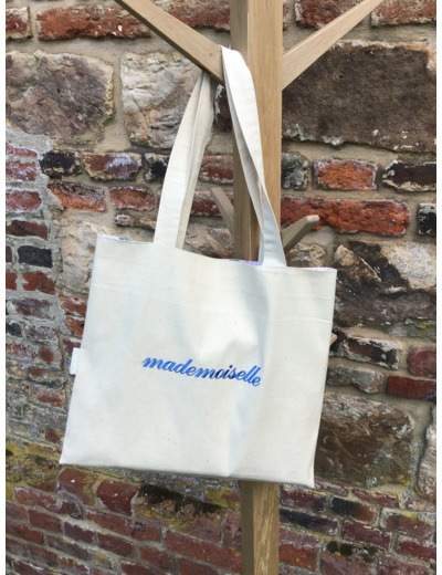 Tote Bag écru ,  brodé Mademoiselle , doublé.