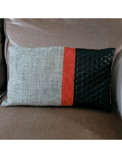 « Le Coussin » by Le Grand Duc - Ref 241012