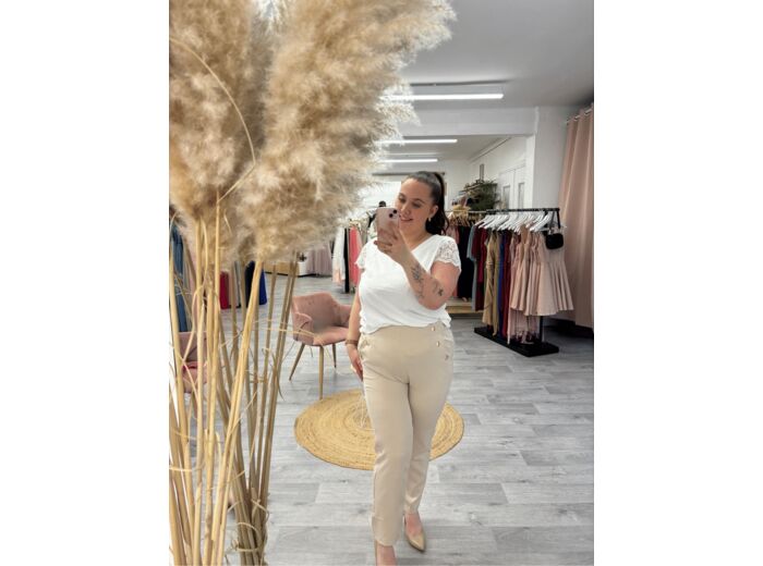 Pantalon à pinces grande taille Lia beige