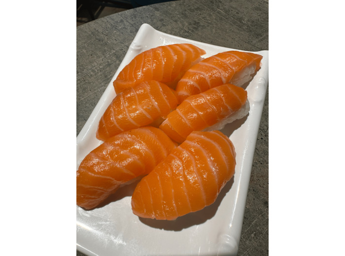 6 sushi saumon-Ochaki