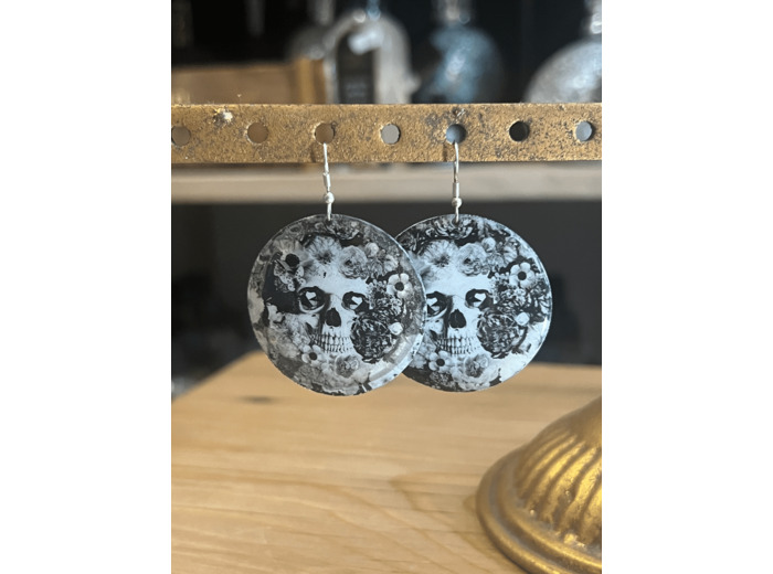 Ligne 29- Boucle d'oreille tête de mort