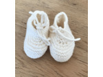 Chaussons bébé , avec petits noeuds, en laine blanche, pure laine