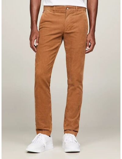 Pantalon chino slim Tommy Hilfiger marron en velours