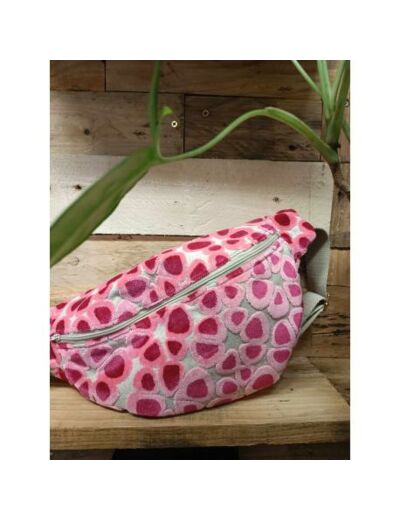 Sac Banane Upcycling - PINK FLOWER - MARIE-LOUISE CREATIONS - Sur le trottoir d'en face