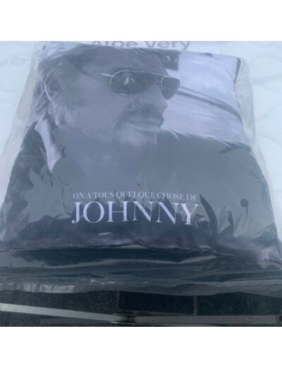 COUSSIN JOHNNY HALLYDAY