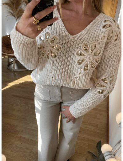 Pull beige motifs fleurs