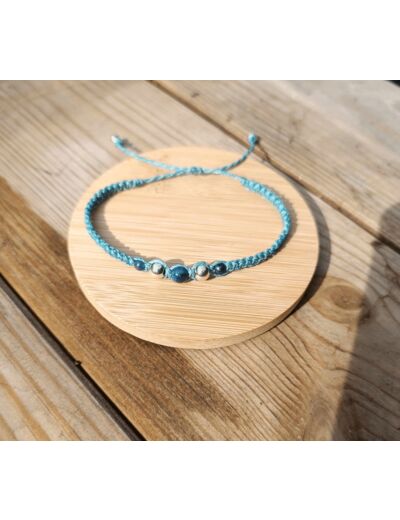 Bracelet Collection ‘’LALY'' - VERT D'EAU - DE FILS ET DE PIERRES REF: 110-6- Sur le trottoir d'en face