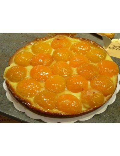 Tarte à la crème et aux abricots - Boulangerie Patisserie La Craquan'Tine à Marly