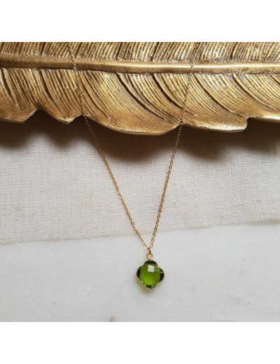 COLLIER TREFLE SUBHAGYA PERIDOT