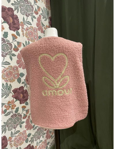 veste sans manches rose à inscription "AMOUR"
