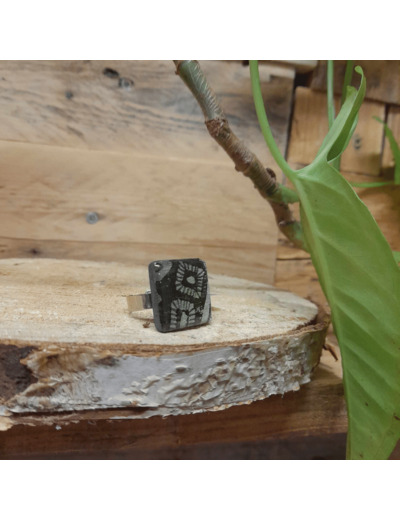 Bague en bois - NOIR ET ARGENT - EMP01 - C'EST DANS L'AME - Sur le trottoir d'en face