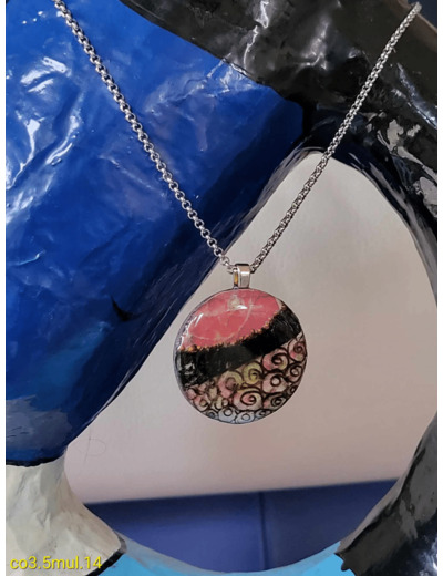 Collier en bois - Rose et noir - MUL14- C'EST DANS L'AME - Sur le trottoir d'en face