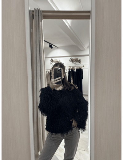 Pull noir "plumes d'autruche"