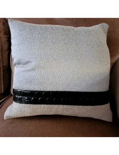 « Le Coussin » by Le Grand Duc - Ref 241003